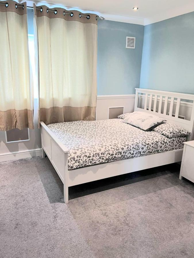 Specious 3Bed Property With Parking & Large Garden Aveley Extérieur photo