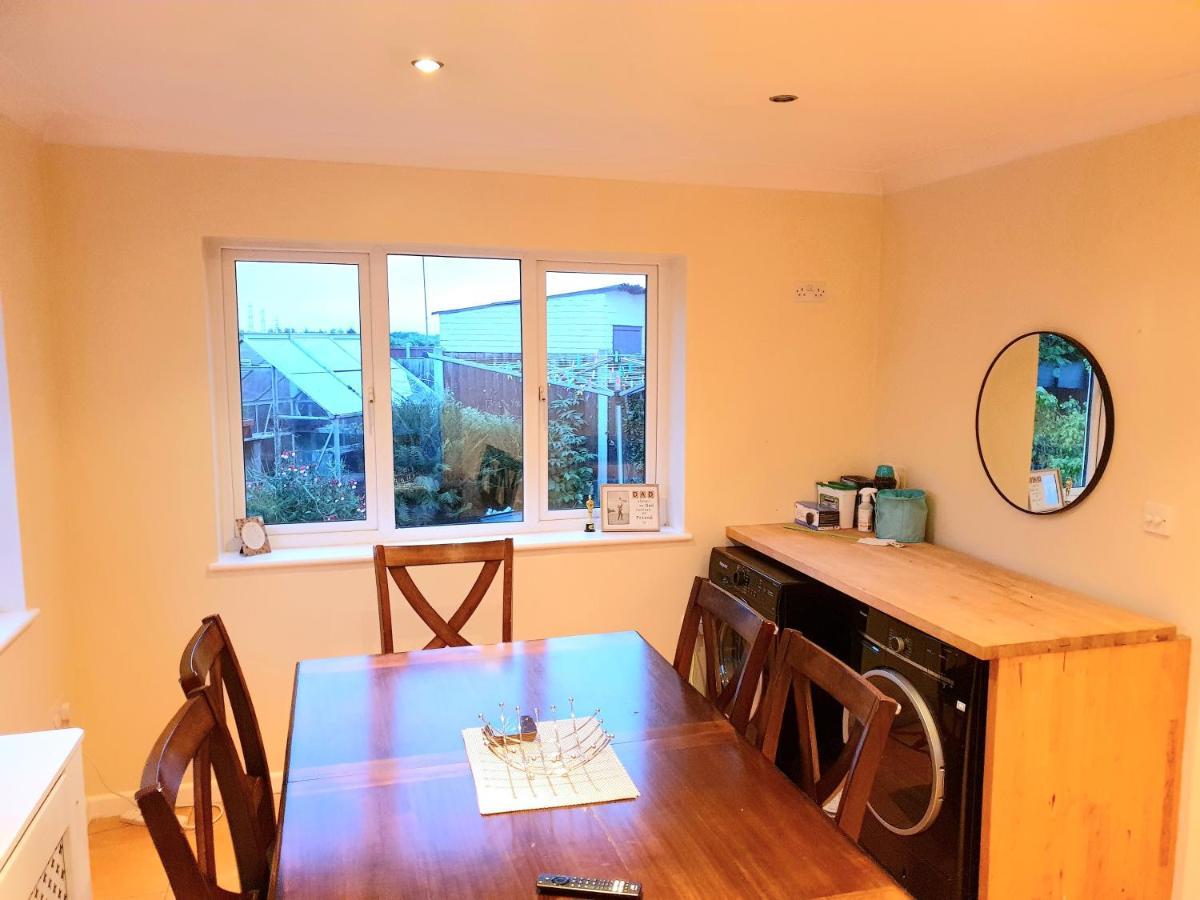 Specious 3Bed Property With Parking & Large Garden Aveley Extérieur photo